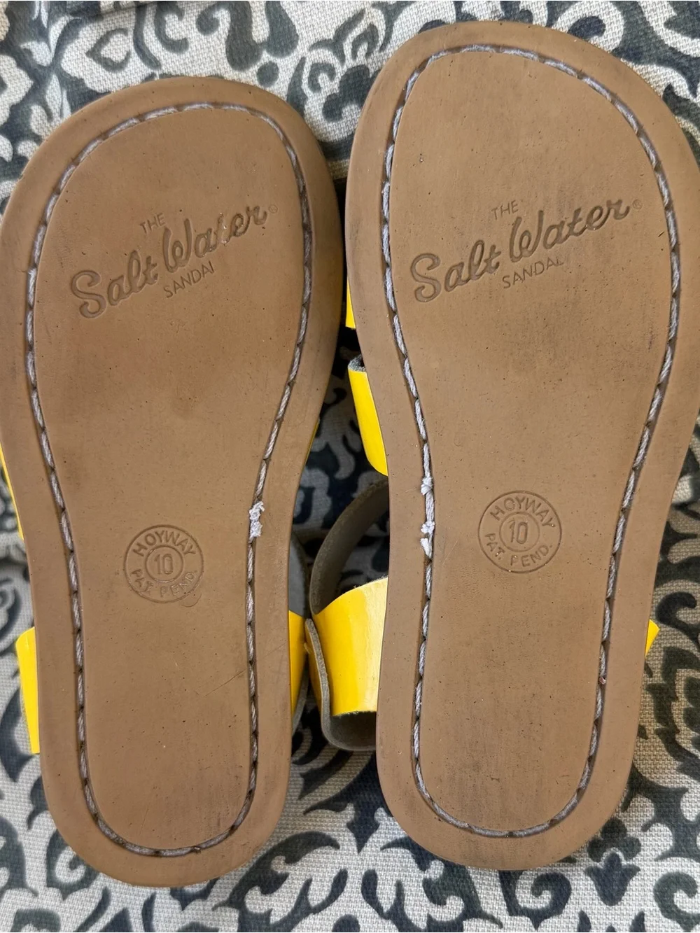 Classic Salt Water child sz 10 Vibrant Yellow Sandals
